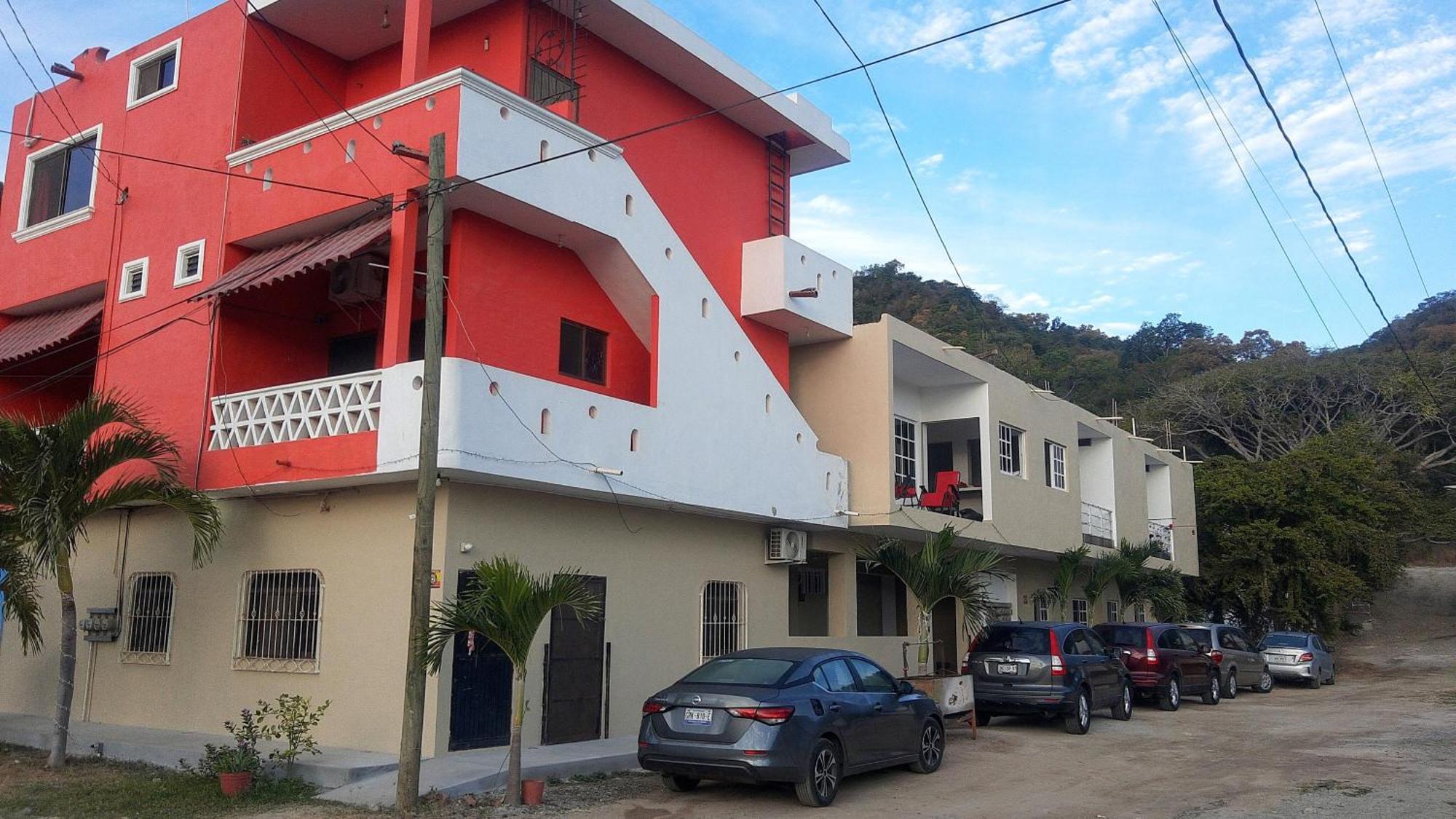 Hotel Y Bungalows Bugambilias San Patricio Melaque Exterior photo